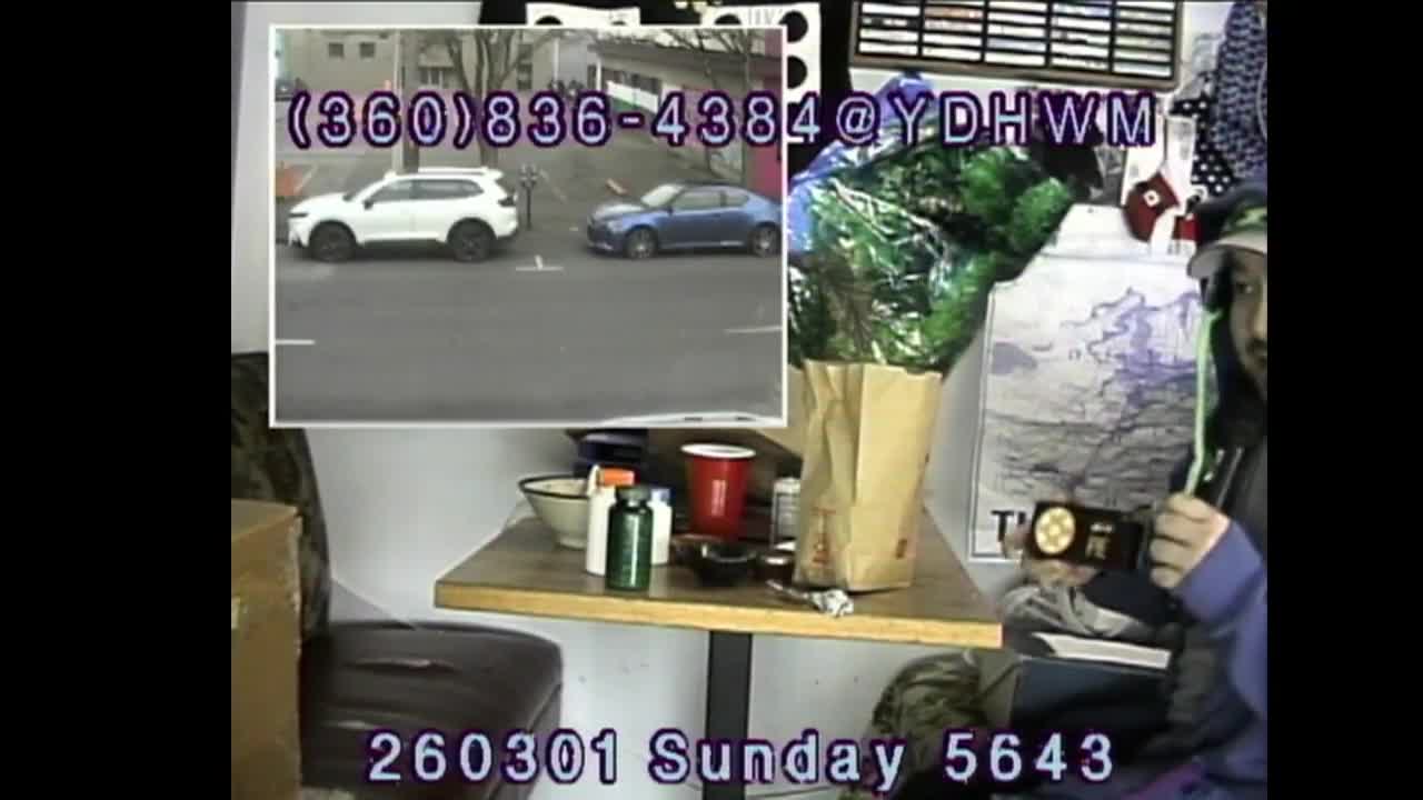 YDHWM 5643 Falling down studio apartment