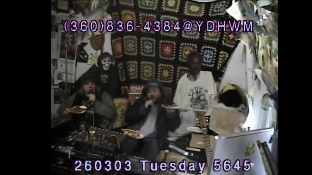 YDHWM 5645 Washing Goats